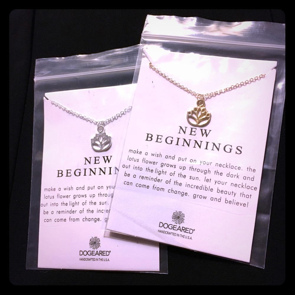 New Beginnings Lotus Blossom Necklace gold/silver